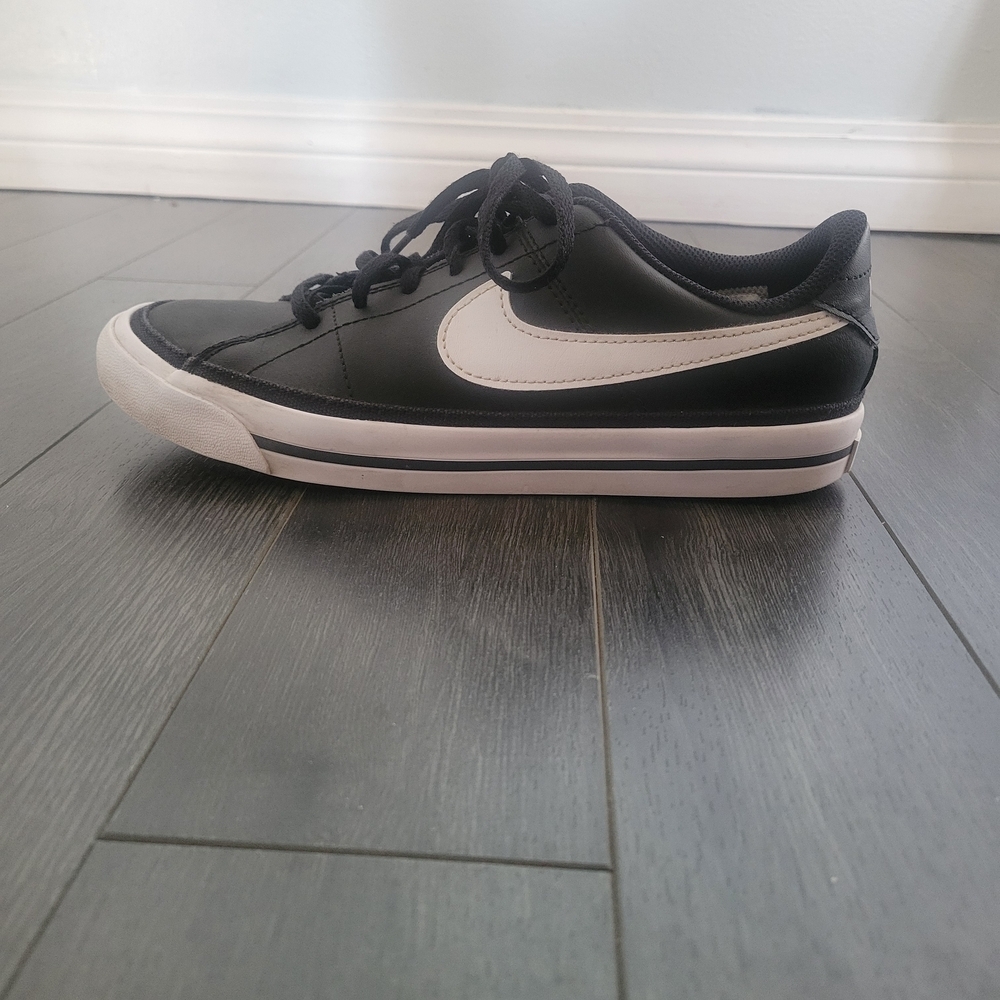 NIKE Court Legacy Black and White Sneakers Youth US 5.5 EUR 38 - Picture 3 of 9